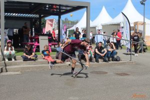 Glisse urbaine spectacle et show trottinette